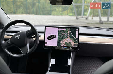 Седан Tesla Model 3 2019 в 