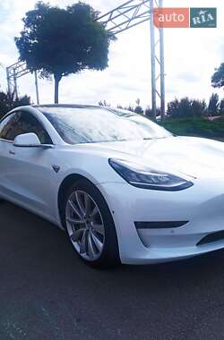 Седан Tesla Model 3 2019 в Киеве