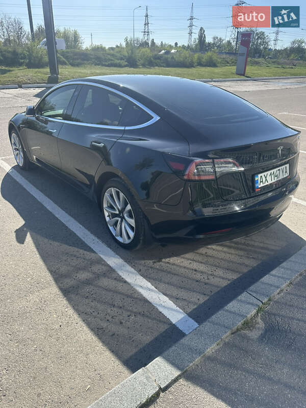 Седан Tesla Model 3 2019 в Харкові