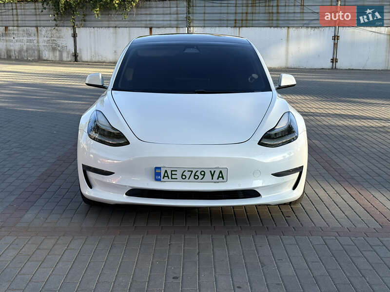 Седан Tesla Model 3 2021 в Днепре