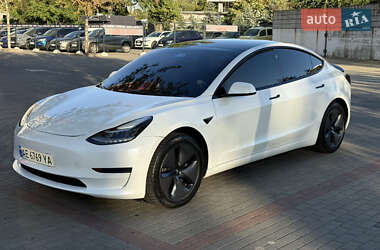 Седан Tesla Model 3 2021 в Днепре