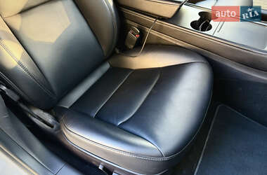 Седан Tesla Model 3 2021 в Днепре