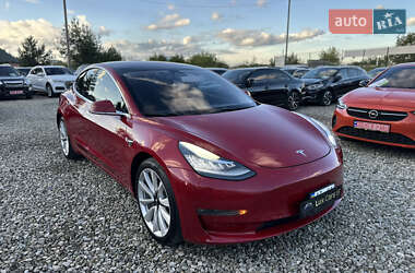 Седан Tesla Model 3 2018 в 