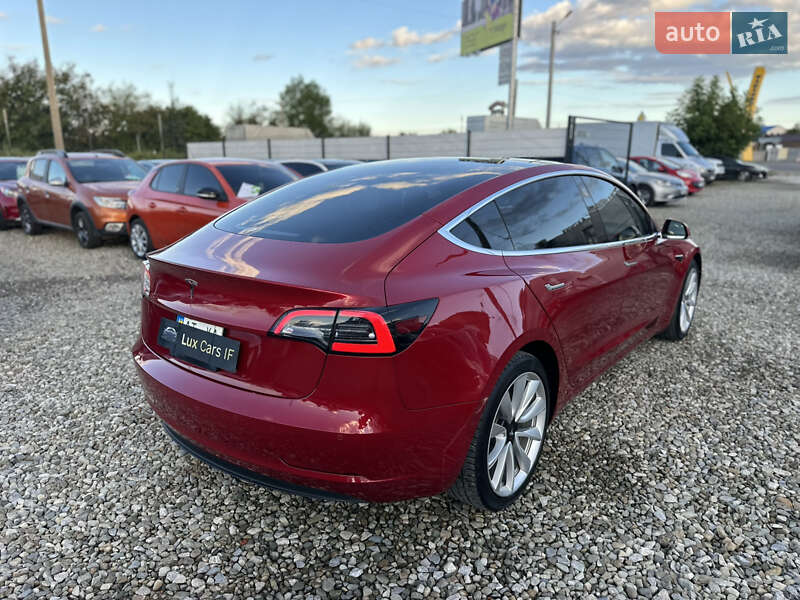 Седан Tesla Model 3 2018 в Ивано-Франковске