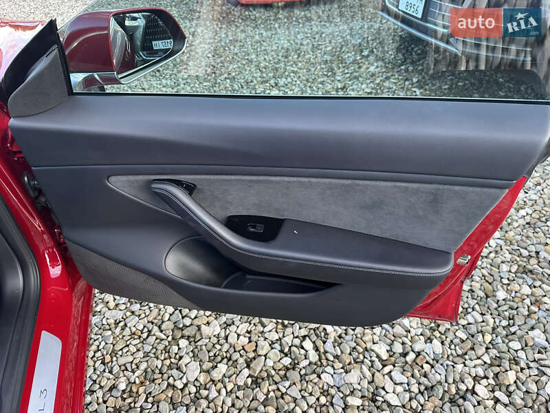 Седан Tesla Model 3 2018 в Ивано-Франковске