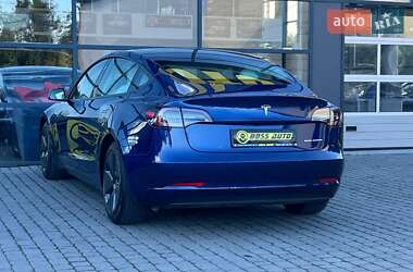 Седан Tesla Model 3 2020 в 