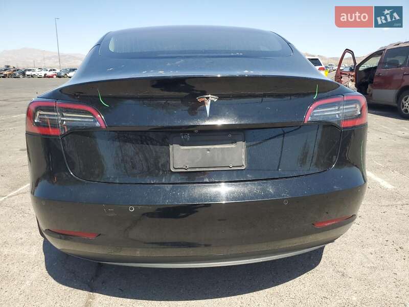 Седан Tesla Model 3 2018 в Луцке
