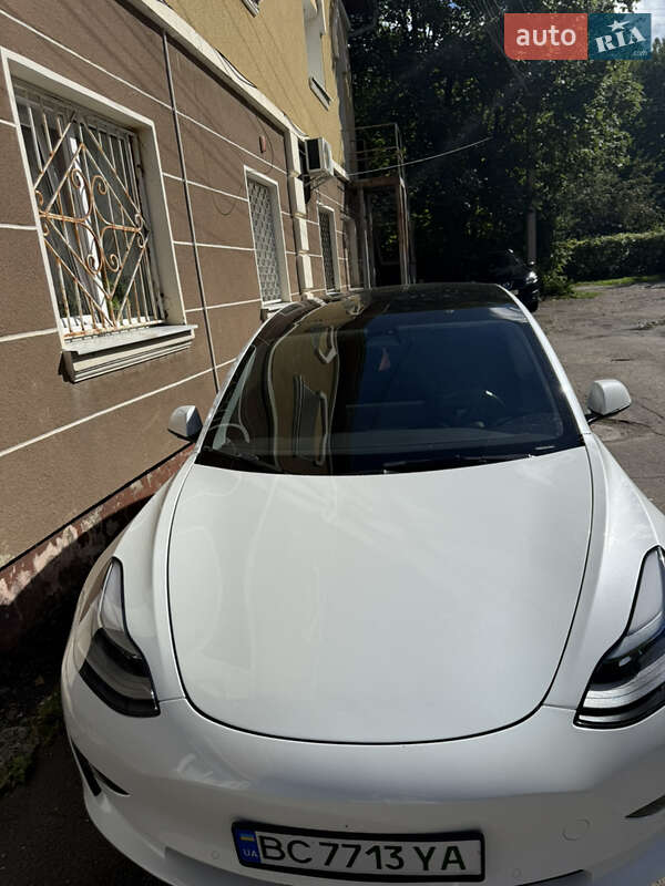 Седан Tesla Model 3 2021 в Трускавці фото 24 Седан Tesla Model 3 2021 в Трускавці