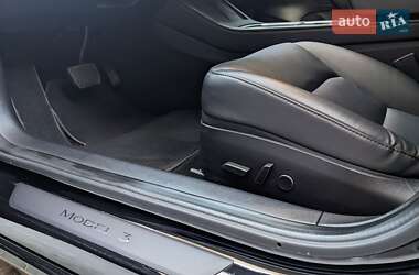 Седан Tesla Model 3 2021 в Тернополе
