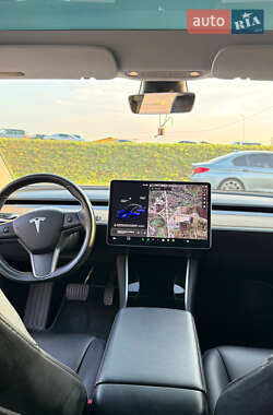 Седан Tesla Model 3 2018 в 
