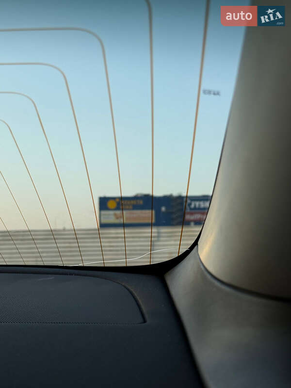 Седан Tesla Model 3 2018 в Львові