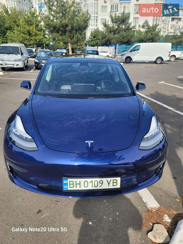 Седан Tesla Model 3 2018 в 