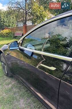 Седан Tesla Model 3 2020 в Києві