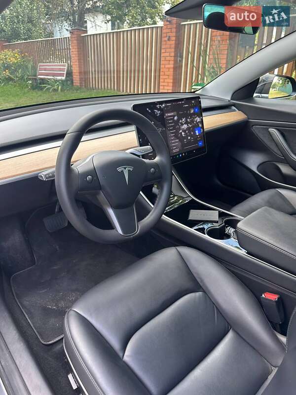 Седан Tesla Model 3 2020 в Києві фото 14 Седан Tesla Model 3 2020 в Києві