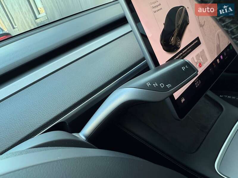 Седан Tesla Model 3 2020 в Киеве