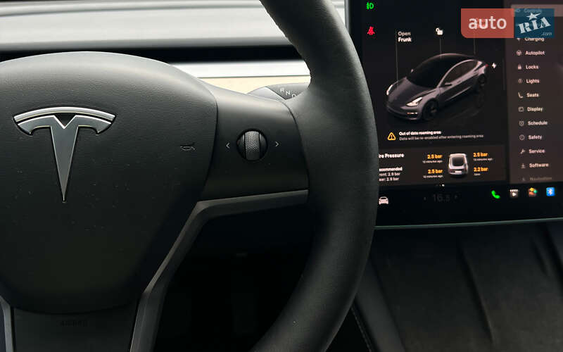 Седан Tesla Model 3 2022 в Львові