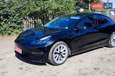 Седан Tesla Model 3 2022 в 