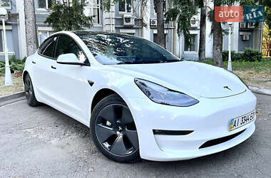 Седан Tesla Model 3 2021 в Киеве