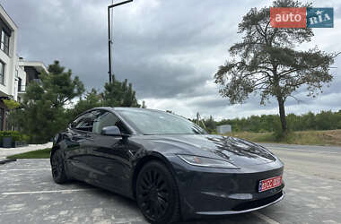 Седан Tesla Model 3 2024 в 