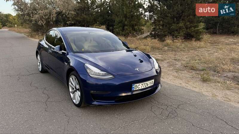 Седан Tesla Model 3 2019 в Днепре