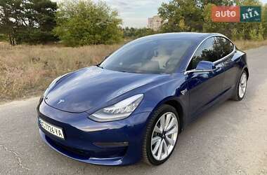Седан Tesla Model 3 2019 в 