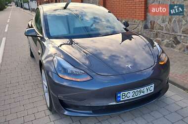 Седан Tesla Model 3 2023 в 