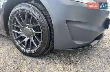 Седан Tesla Model 3 2024 в 