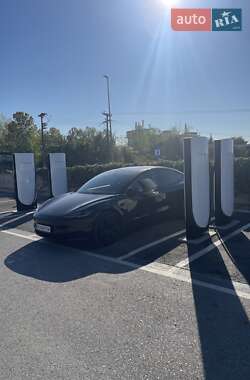 Седан Tesla Model 3 2024 в 