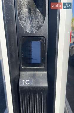 Седан Tesla Model 3 2024 в 