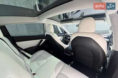 Седан Tesla Model 3 2019 в 