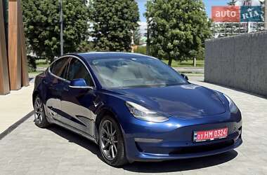 Седан Tesla Model 3 2019 в Луцке