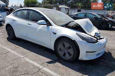 Седан Tesla Model 3 2023 в Києві