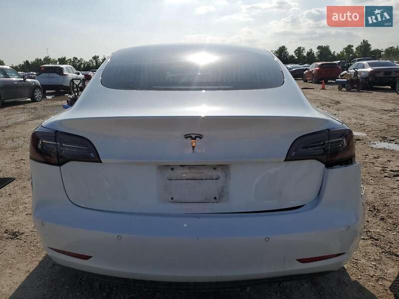 Седан Tesla Model 3 2018 в Києві