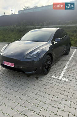 Седан Tesla Model 3 2024 в Тернополі