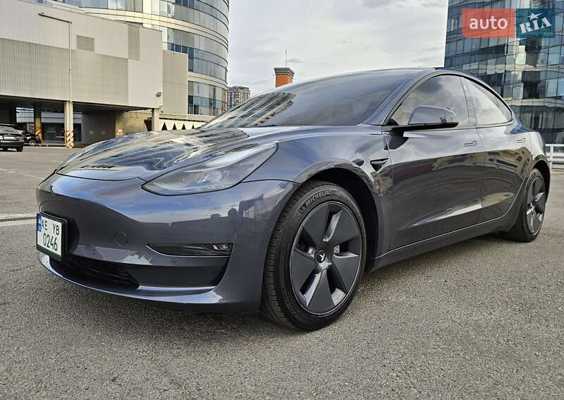 Седан Tesla Model 3 2022 в Дніпрі