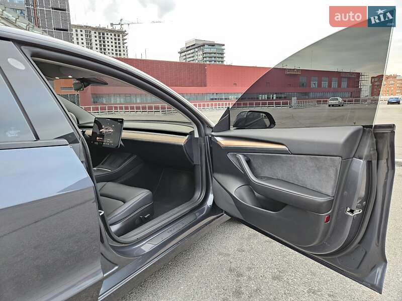 Седан Tesla Model 3 2022 в Дніпрі