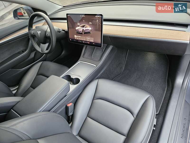 Седан Tesla Model 3 2022 в Дніпрі