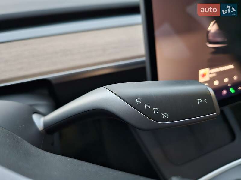 Седан Tesla Model 3 2022 в Дніпрі