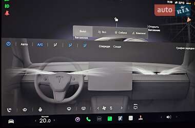 Седан Tesla Model 3 2022 в 