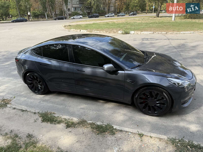 Седан Tesla Model 3 2021 в Запорожье