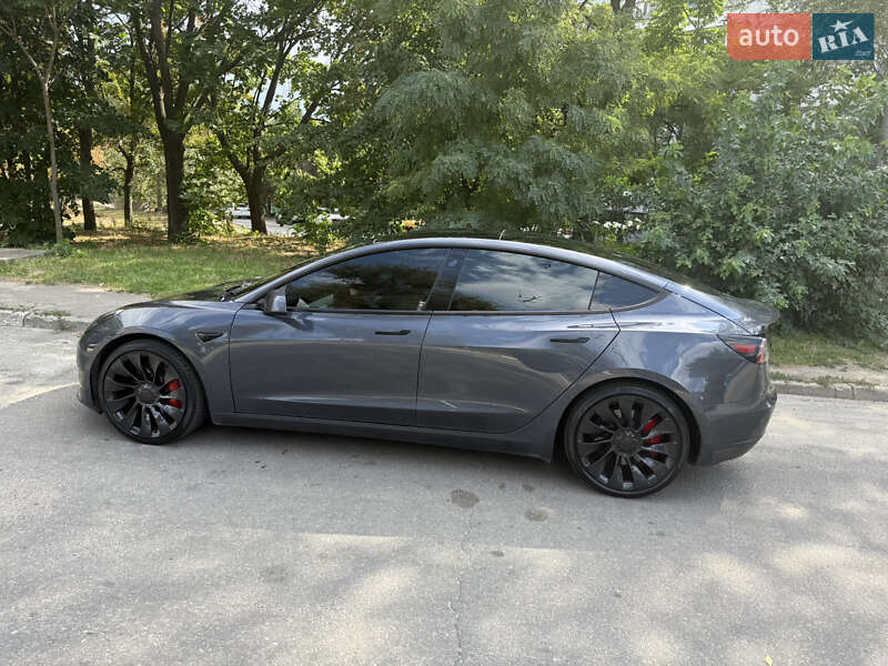 Седан Tesla Model 3 2021 в Запорожье