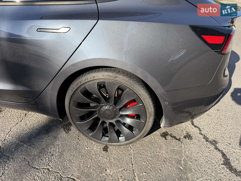Седан Tesla Model 3 2021 в Запорожье
