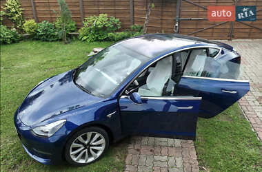 Седан Tesla Model 3 2018 в 