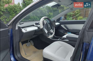 Седан Tesla Model 3 2018 в 