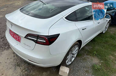 Седан Tesla Model 3 2019 в Львове