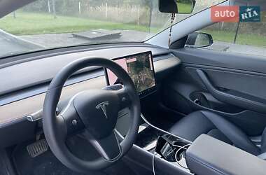 Седан Tesla Model 3 2018 в 