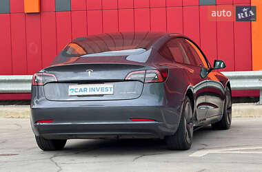 Седан Tesla Model 3 2023 в 