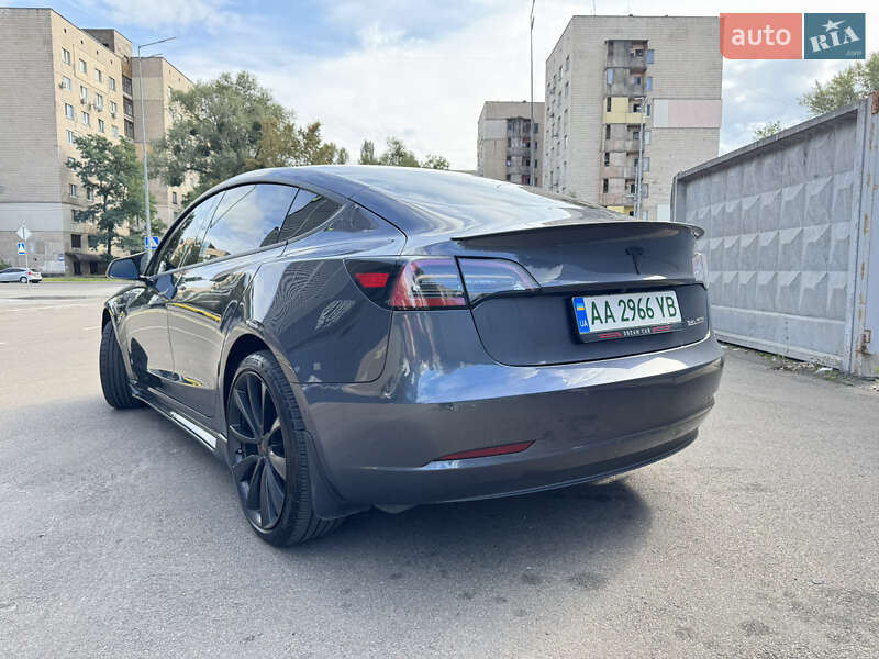 Седан Tesla Model 3 2019 в Києві