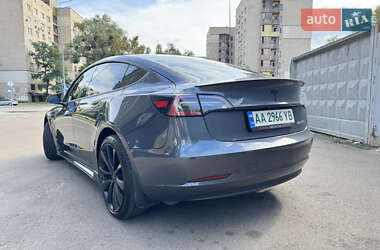 Седан Tesla Model 3 2019 в 