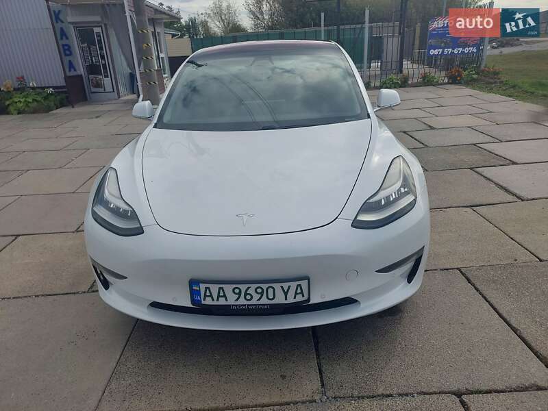 Tesla Model 3 2018